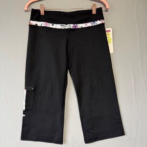 One Tooth Womens Capri Leggings Size Small Black Yoga Workout Fitness Gym Lounge